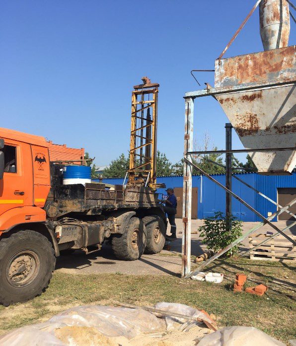Field crew working at an operating industrial facility