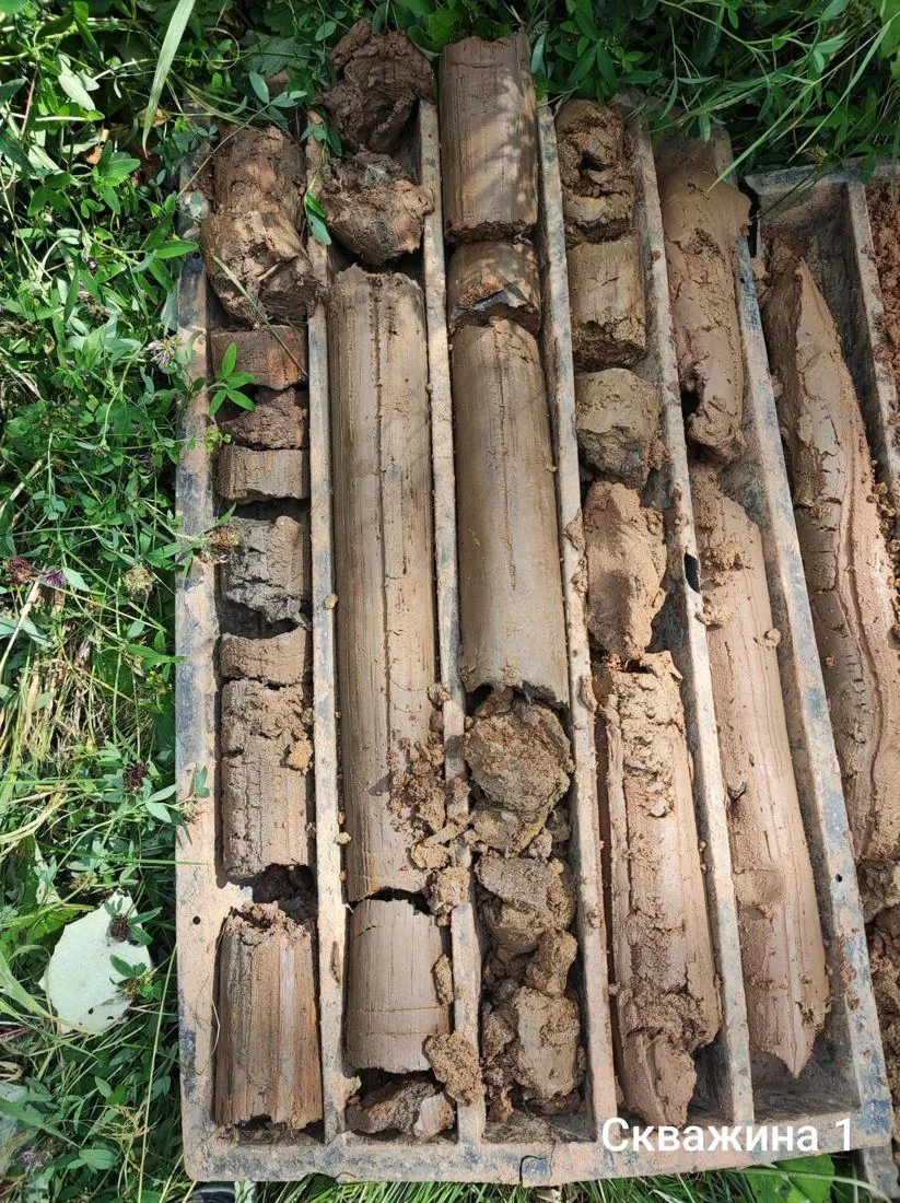 Borehole 1 core: cover and moraine sandy clays