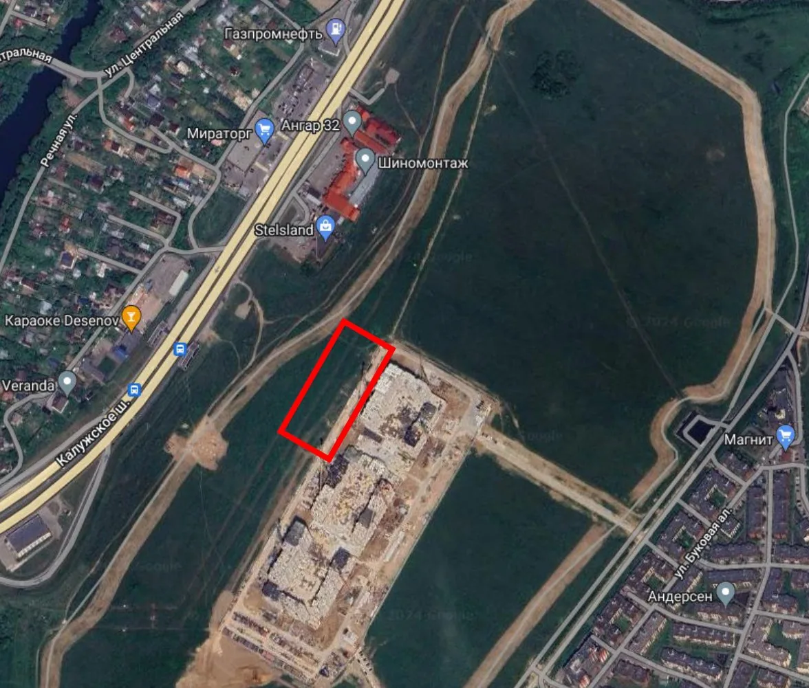Survey site between Kaluzhskoye Highway and a residential development under construction in Desyonovskoye